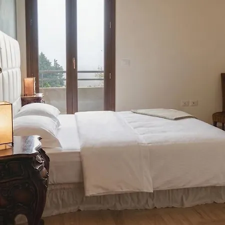 Villa Belvedere, Con Piscina E Giardino Esclusivo, Vista Panoramica, Piccola Palestra, 3 Camere,2 Bagni *