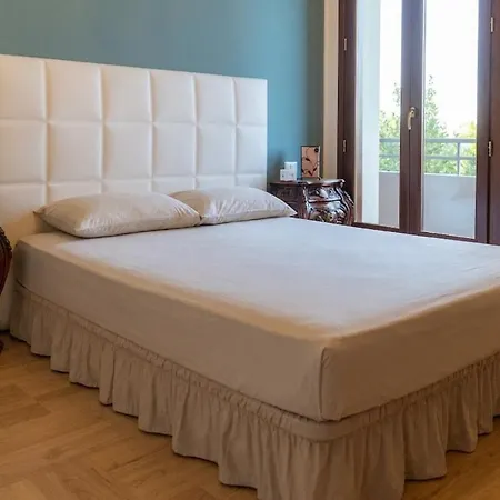 Belvedere, Con Piscina E Giardino Esclusivo, Vista Panoramica, Piccola Palestra, 3 Camere,2 Bagni *